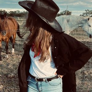 Meet your Posher, Rebecca